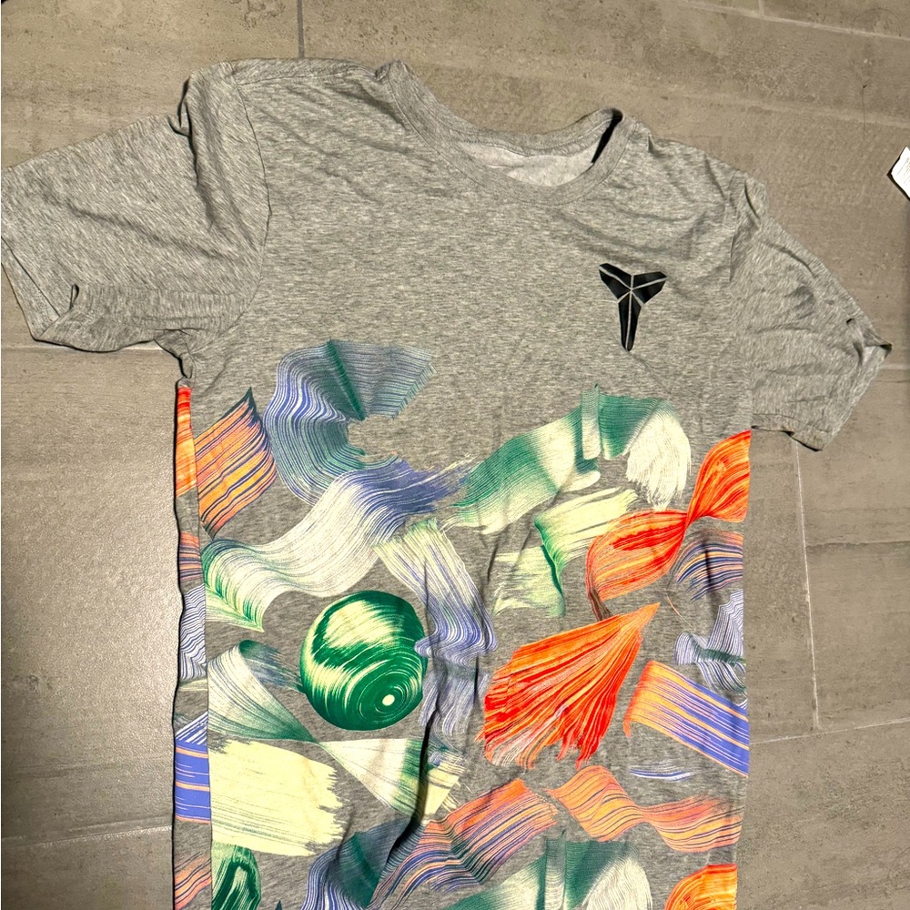 Nike Shirt Men's Small Gray Kobe Bryant Easter Edition Short Sleeve Tee